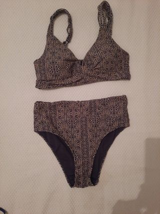Bikini negro y beige