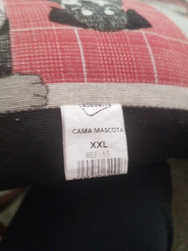 Cama perro beige y roja