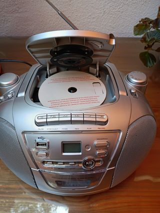 Radio Cassette Portátil USB - Plata