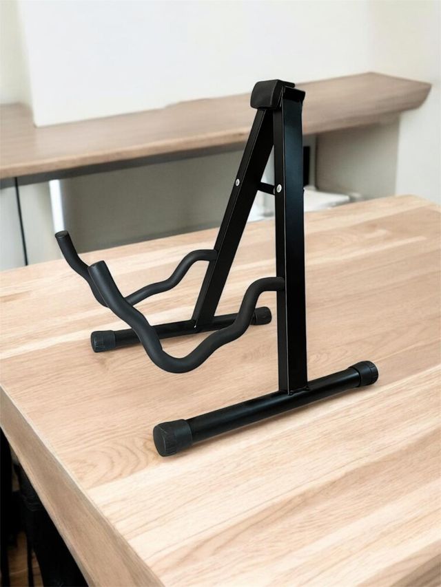 Chitarra acustica Applause