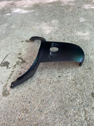 Plastico colín trasero Piaggio Beverly