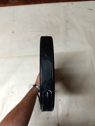 Pala pádel Bullpadel Hack Hybrid y Starvie Brava 