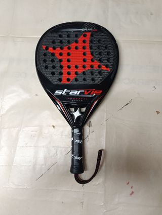 Pala pádel Bullpadel Hack Hybrid y Starvie Brava 