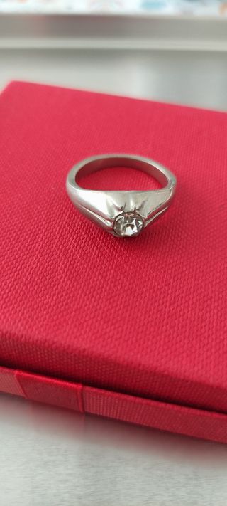 Anello  colore Argento con Zircone