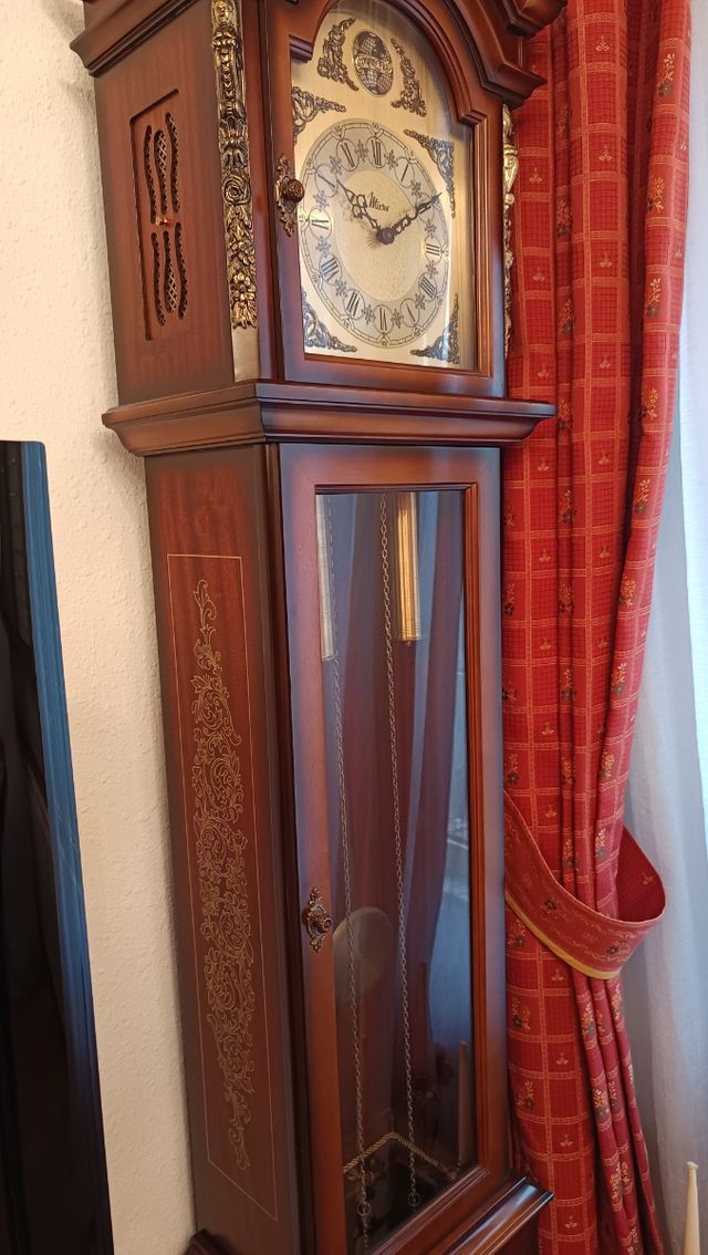 Reloj Carrillón de madera Tempus Fugit