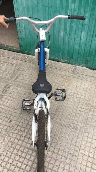 Bicicleta BMX Monty