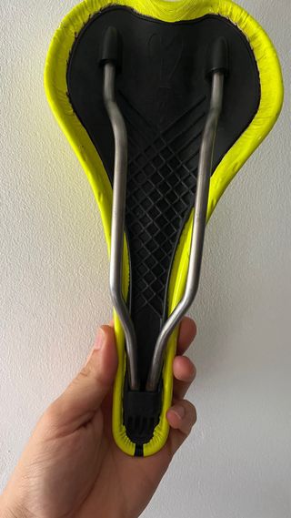 Sillín ESSAX Adrenaline R - Amarillo