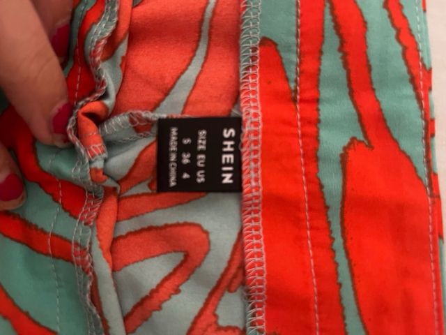 Pantalones anchos Shein rojos-turquesa,talla 36