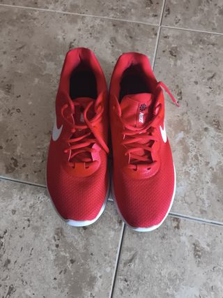 Zapatillas Nike rojas 45
