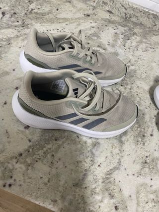 Zapatillas Adidas beige 35,5