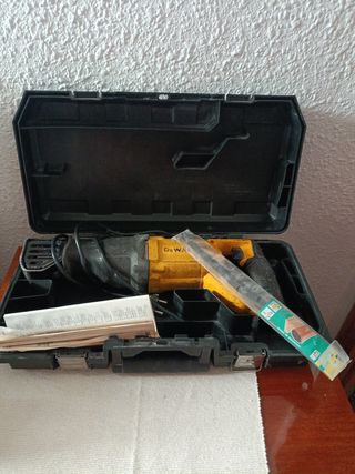 Sierra sable Dewalt 304