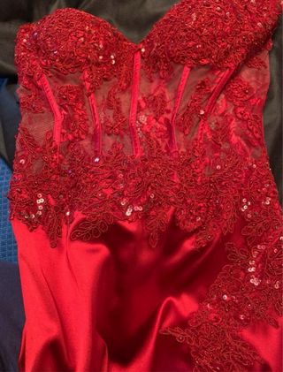 Splendido abito rosso Sherri Hill