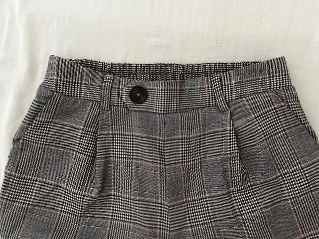 Pantalones Stradivarius cuadros grises