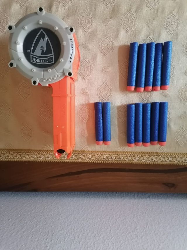 Caricatore Nerf + 12 Darti