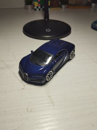 Macchinina Bugatti Chiron blu