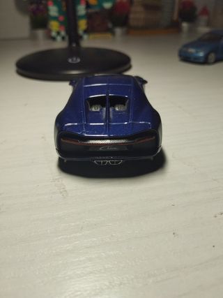 Macchinina Bugatti Chiron blu