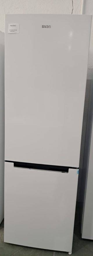 Frigorífico Combi Svan