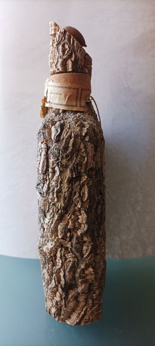 Botella vacía  antigua