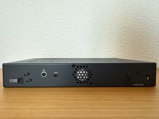 Router Juniper SRX210 - Firewall