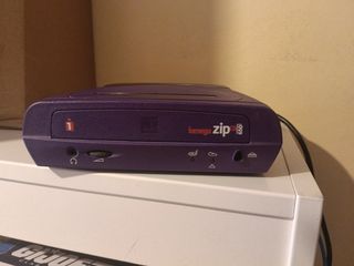 iomega Zip 650 - Disquetera externa