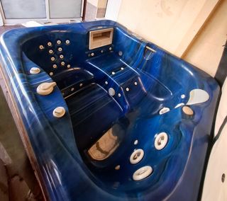 Jacuzzi hidromasaje azul