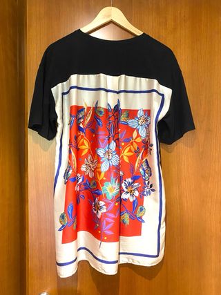 Camiseta Zara flores espalda