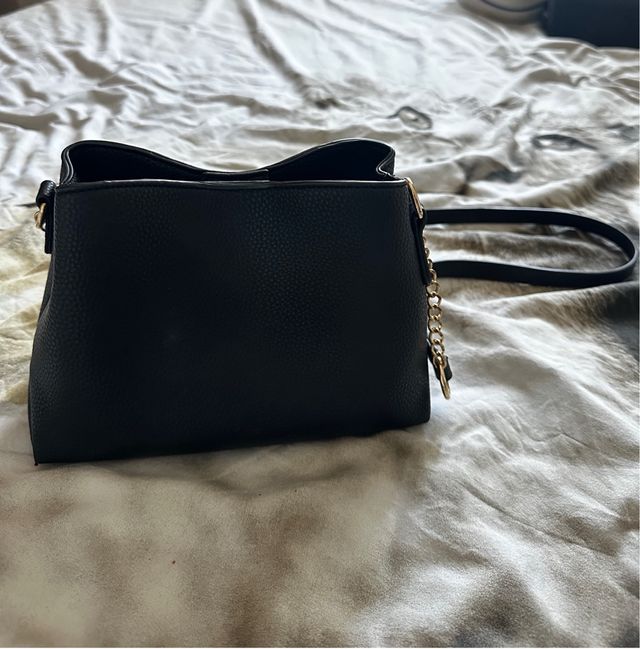 Borsa a tracolla nera 
