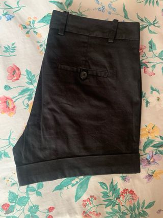 Shorts negros ZARA - Talla M
pantalón