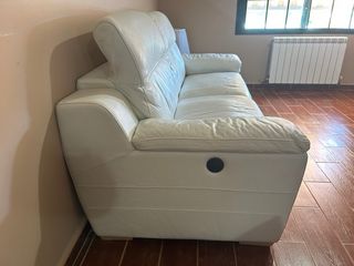 Sofá de piel blanco