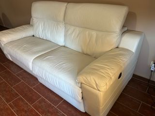 Sofá de piel blanco
