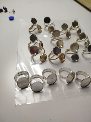 Anillos Ajustables Dorados y Plateados