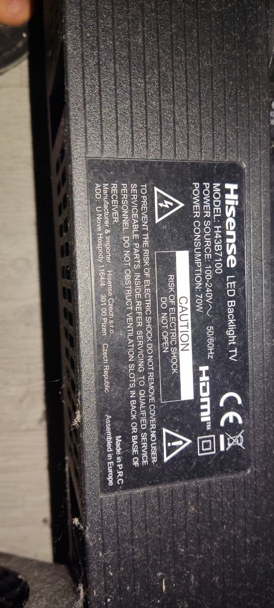 2 TVs LG, 1 Hisense,  32" para reparar
