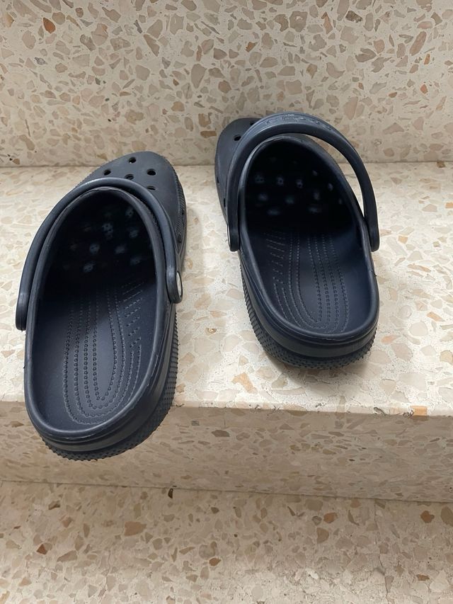 Crocs azules