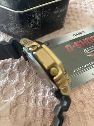 Reloj Casio G-Shock dorado