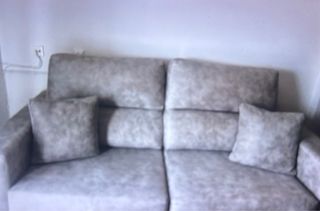 Sofá 3 plazas gris - como nuevo
