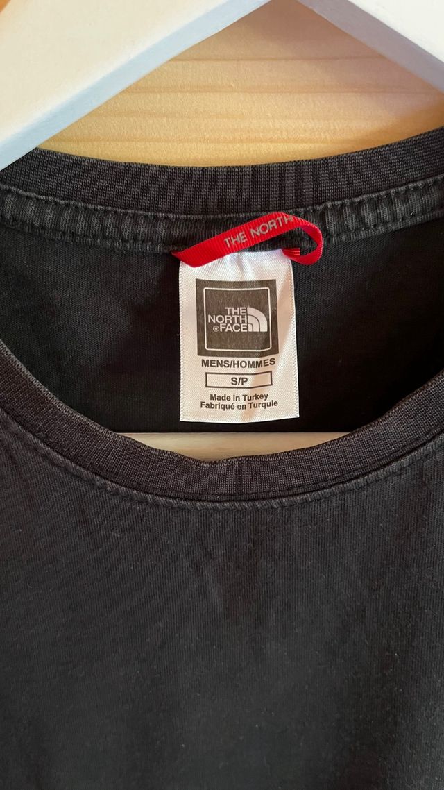 Camiseta The North Face negra - Talla S