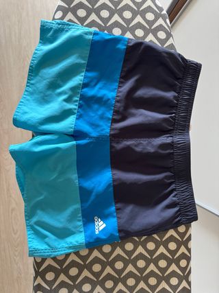 Bañador adidas colorblock. Talla 13-14