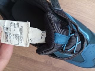 Zapatillas Quechua niño, azules y negras talla 34