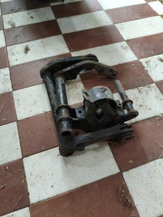 Soporte motor derbi GP1 125