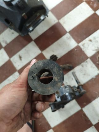 Soporte motor derbi GP1 125