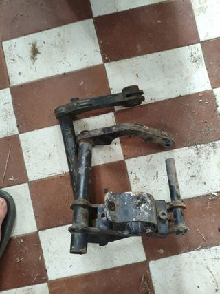 Soporte motor derbi GP1 125