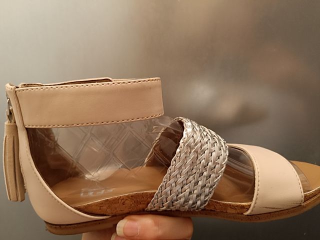 Sandalias UGG beige-plata