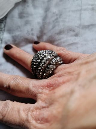 Anillo grande ajustable brillante plata negro