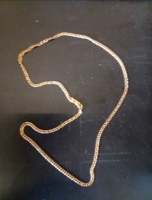 Cadena oro 18k. Joya.