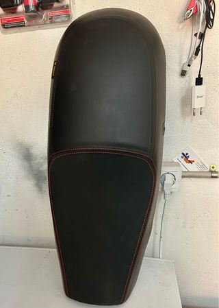 Asiento Royal Enfield Continental GT