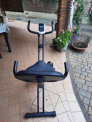 Cyclette pieghevole fitness