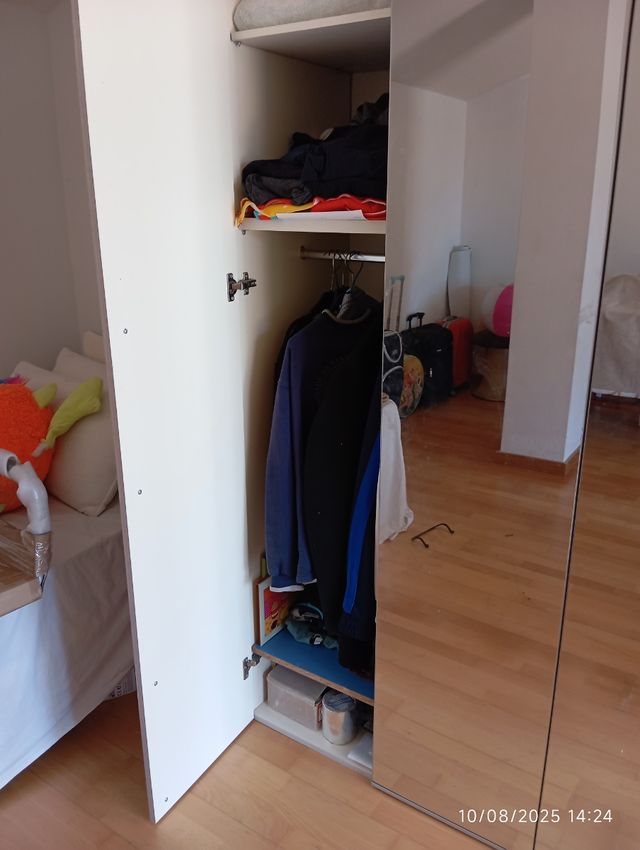 afertaaaa armario 
 de 4 puertas