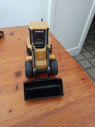 Pala cargadora CAT Joal 1:25