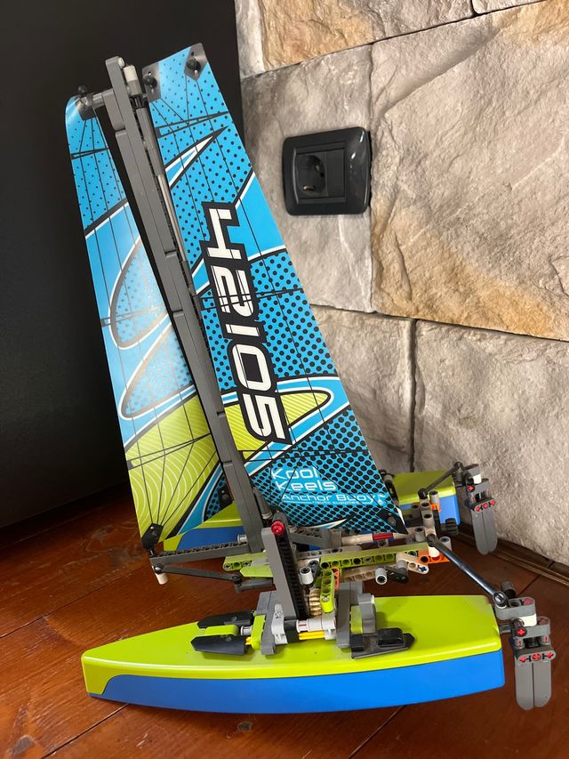 Lego Technic Catamarano