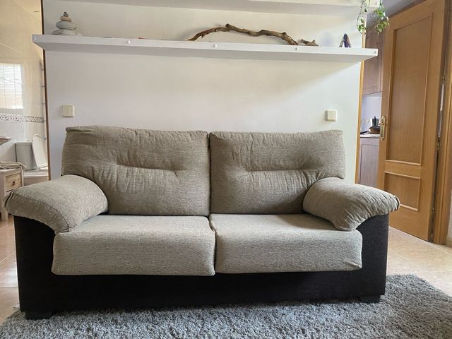 Sofá 2 plazas beige y marrón